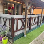 אתר קמפינג Les Jardins Du Family Pour 6 Personnes Saint-Paul-lès-Dax