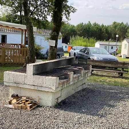 Kamp alanı Les Jardins Du Family Pour 6 Personnes Saint-Paul-lès-Dax